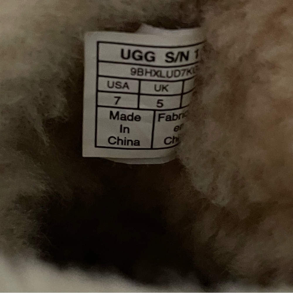 UGG Classic Mini II Women's Tan Boots Women Size 7 - Picture 9 of 12